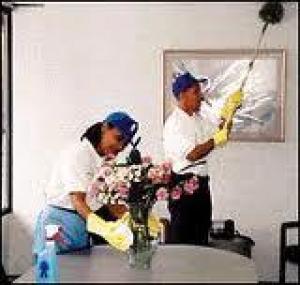 مطلوب عمال وعاملات تنظيف لمؤسسة خدمات برواتب مغرية جدا