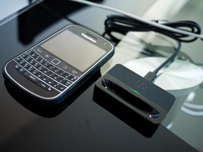 WHOLESALES:APPLE IPHONE 4S 32GB/64GB,NOKIA N9 64GB,NIKON D90,CANON EOS 5D Mark II