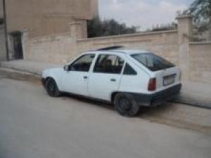 اوبل كاديت 1988 للبيع او البدل بسيارة اونوماتيك