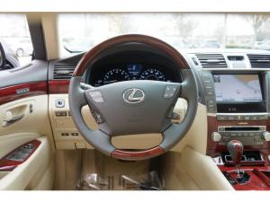 2011 LEXUS LS 460 Sedan