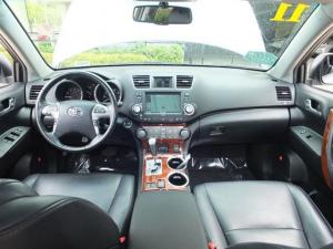 2011 TOYOTA HIGHLANDER (4X4)