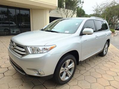 NEAT TOYOTA HIGHLANDER 2011