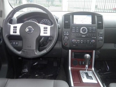 MY 2012 NISSAN PATHFINDER LE