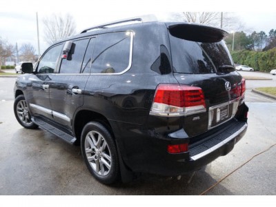 2013 LEXUS LX 570 4x4