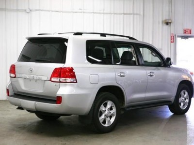 USED CLEAN 2011 TOYOTA LAND CRUISER