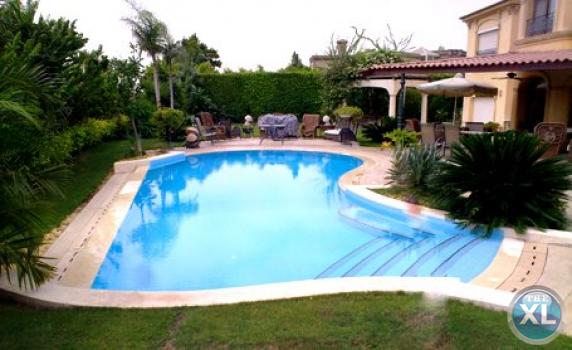 Making Swimming Pool شركة كنزي لـ انشاء حمامات السباحة