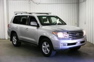 USED CLEAN 2011 TOYOTA LAND CRUISER