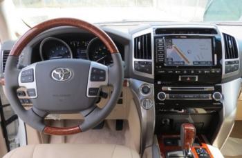 المزاد! تويوتا لاند كروزر (SUV) 24 ساعات ال WhatsApp. +2348023320960