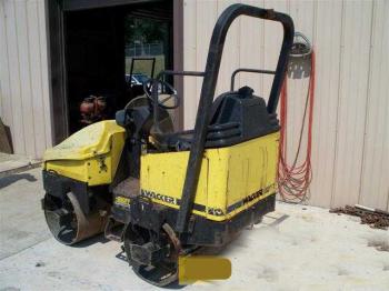 IT# 3428-2001 Wacker RD11A Roller