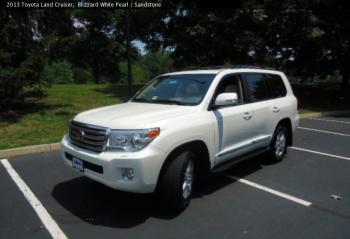 تويوتا لاند كروزر 2013 لون أسود للبيع هنا هو رقم ال WhatsApp بلدي 002348056560988