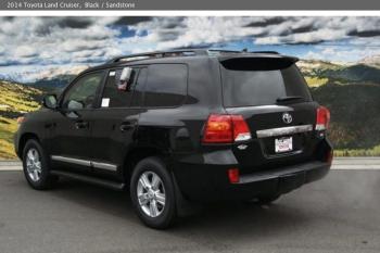 تويوتا لاند كروزر 2014 أبيض للبيع هنا هو بلدي ال WhatsApp +2347013991405