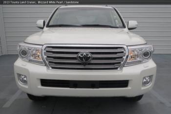 تويوتا لاند كروزر 2013 أبيض للبيع هنا هو بلدي ال WhatsApp +2347013991405