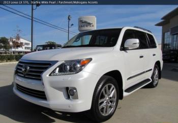 لكزس LX 570 2013 أبيض للبيع هنا هو بلدي ال WhatsApp +2347013991405