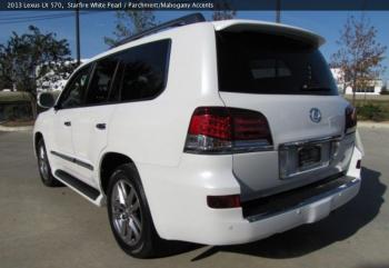 لكزس LX 570 2013 أبيض للبيع هنا هو بلدي ال WhatsApp +2347013991405