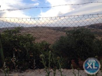 للبيع مزرعة مميزه وذات اطلاله رائعة في جرش بسعر مغري