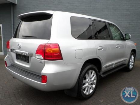 شراء بلدي تويوتا لاند كروزر