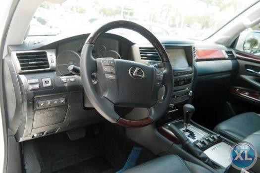أبيع 5 أشهر استخدمت 2015 لكزس LX 570