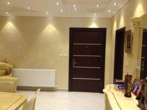 شقة للبيع في ضاحية الرشيد / خلف جامعة الاميرة سمية منطق�