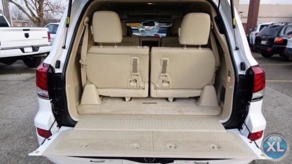 لكزس لي 570 2015 جيب - 7 مقاعد