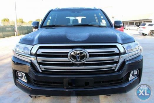 لاند كروزر 2016 مع ناقل حركة أوتوماتيكي 8 سرعات