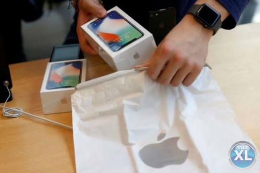Apple iPhone X 256GB Unlocked == $700