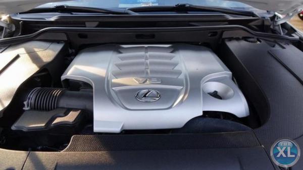 لكزس LX 570 2015 سيارة مستعملة للعائلة
