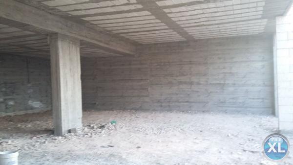 مبنى تجاري عظم للبيع في الخشافية/ اللوزية الشمالية - يبعد 2.1 كم عن شارع المية