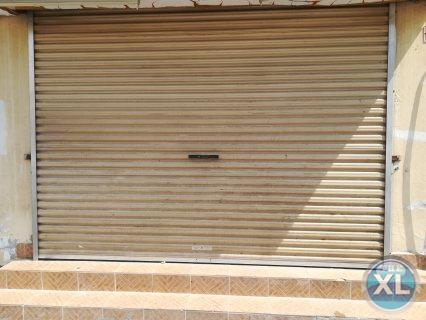 للبيع محل 80 متر بسوق السيراميك علي ميدان و شارع رائيسي بعين شمس يصلح لجميع الاغراض