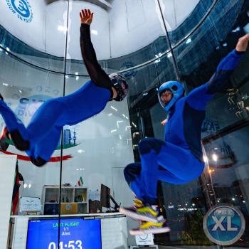 سكاي دايفنج | اماكن ترفيهيه للكبار في الكويت | أوزون